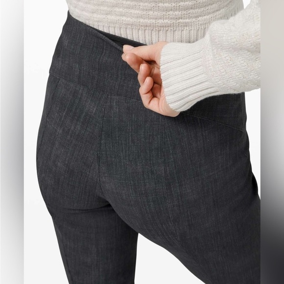 LULULEMON here to the HR pant 7/8 grey NWT - Picture 9 of 10